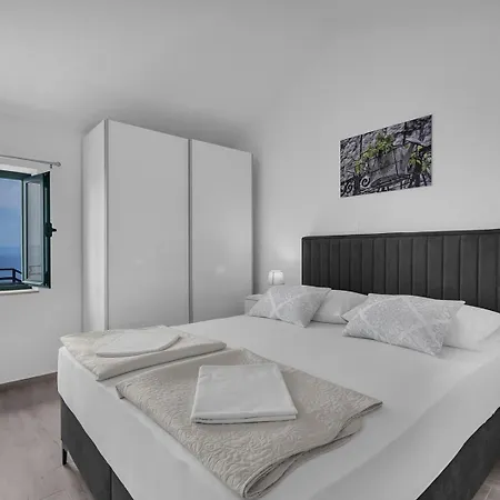 Irena With Heated Pool And Sea View * Μακάρσκα