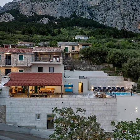 Σπίτι διακοπών Irena With Heated Pool And Sea View *