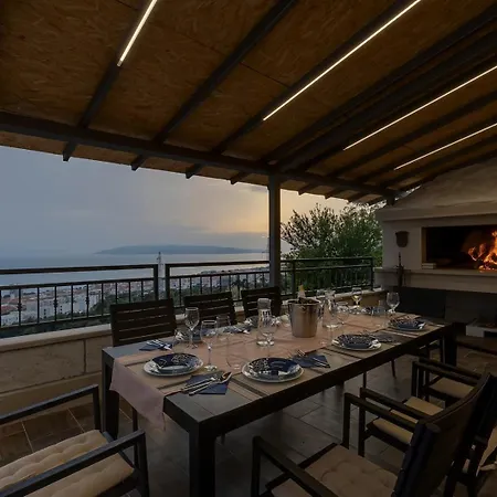 Irena With Heated Pool And Sea View Tatil Evi Makarska