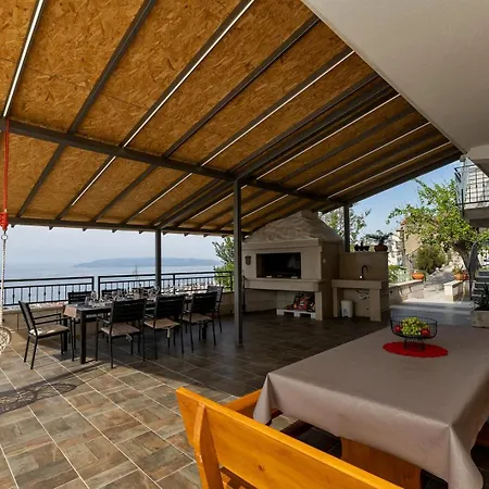 Irena With Heated Pool And Sea View Tatil Evi